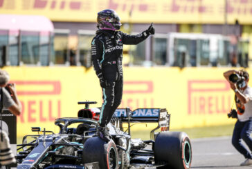 Coronavirus, Hamilton positivo con sintomi lievi, niente Gp Sakhir