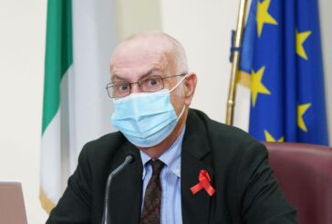 Rezza "incidenza Covid alta e calo lento, non abbassare la guardia"