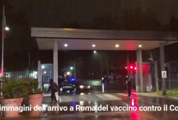 Il vaccino contro il Covid è arrivato a Roma. Le immagini