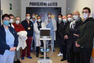 Priori, capitani e fantini donano un ecografo alla Uoc Anestesia