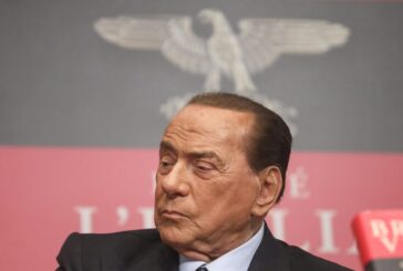 Berlusconi "Collaboriamo ma servono risposte su vaccini e recovery"