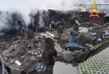 Voragine in parcheggio Ospedale del Mare a Napoli