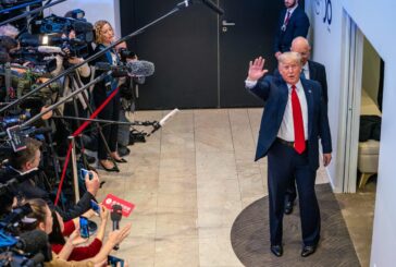 Usa, l'arrivederci di Trump "Ritorneremo, in qualche modo"