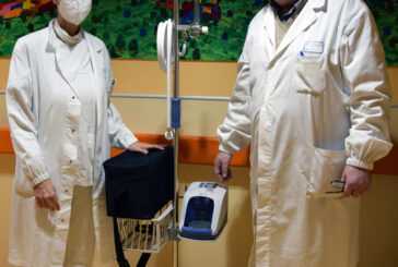 “Amici contro la sarcoidosi” dona all’Aous due apparecchi per l’ossigenoterapia