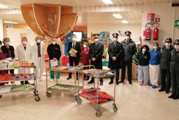 Befana del Finanziere per il Materno Infantile delle Scotte