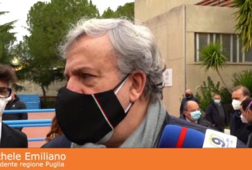 Emiliano a studenti “Decisioni su scuola le prende il Governo”