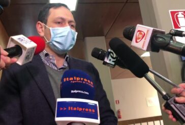 Razza “Segnale positivo con zona rossa”