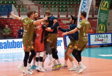Volley: Siena vince al tiebreak a Brescia