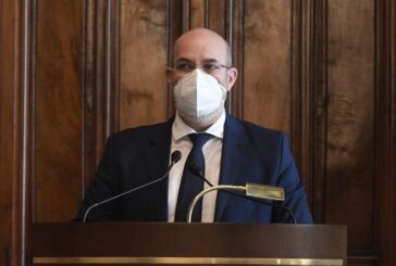 Governo, Crimi "Ci saremo con lealtà ma serve maggioranza politica"