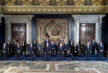 Governo, con il giuramento inizia l'era Draghi