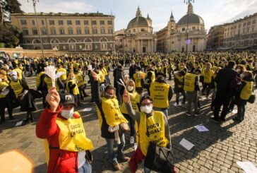 I lavoratori del gioco legale scendono in piazza "Siamo allo stremo"