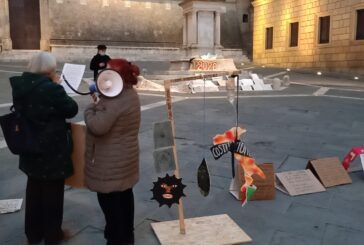 R2020 Siena è sceso in piazza