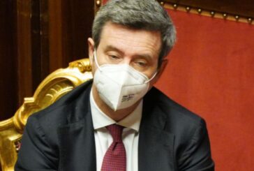 Orlando "Stop licenziamenti fino a ottobre per chi non ha cig"