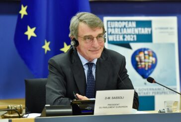 Vaccino, Sassoli "Possibile risarcimento clamoroso"