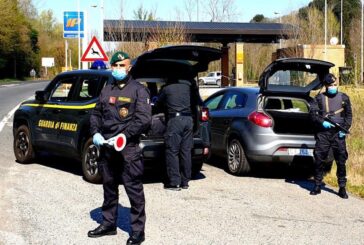 Trasporta rifiuti speciali senza permesso: fermato dalla Finanza