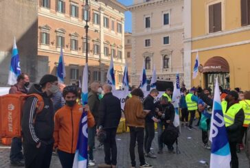 Rider, l’UGL in piazza “No al lavoro subordinato”