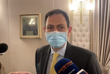 AstraZeneca, Razza: “Sospensione decisione saggia, andiamo avanti con altri vaccini”