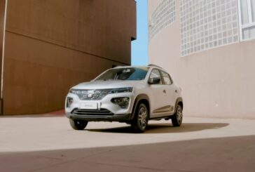Nuova Dacia Spring 100% elettrica, city car con look da crossover