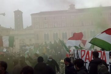 Corteo "Io apro" a Roma, tensione manifestanti-forze dell'ordine