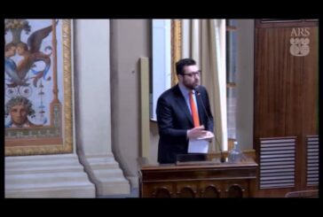 “La campagna vaginale…” Gaffe del deputato siciliano M5S. Ma poi si corregge