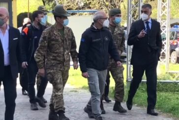 Figliuolo e Curcio visitano l’hub vaccinale della Fiera di Bologna