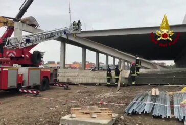 Alessandria, crolla un capannone, morto un operaio