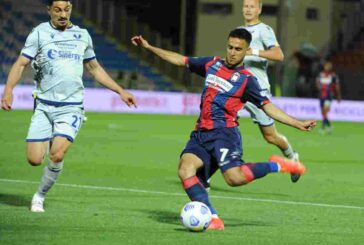 Prova d'orgoglio per il Crotone, battuto 2-1 il Verona