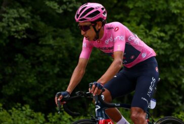 Bernal vince la tappa di Cortina e ipoteca il Giro d'Italia