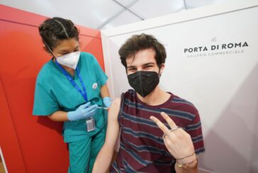 I giovani della generazione post-covid "Sì al vaccino, basta Dad"
