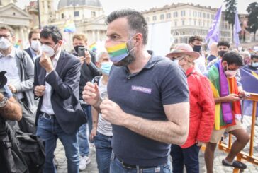Zan "Non sono credente, in Chiesa mi sentivo rifiutato"