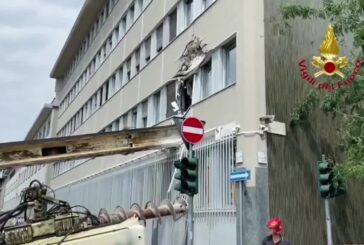 Crolla trivella a Milano, nessun ferito