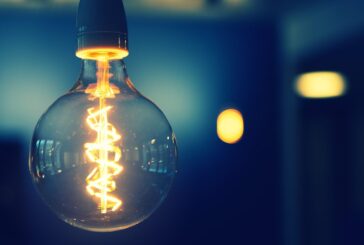Scattano i rincari per l'energia, +9,9% elettricità e +15,3% gas