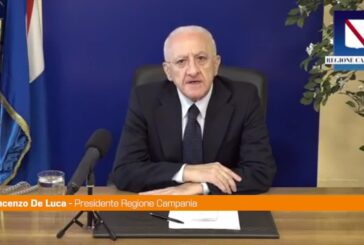 De Luca: “Stupido manifestare contro il Green Pass”