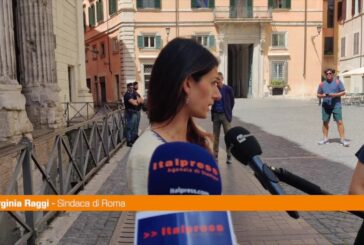 Raggi: “Necessari congedi parentali obbligatori anche ai neo papà”