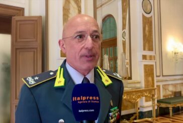 Peugeot consegna 30 e-208 100% elettriche alla Guardia di Finanza