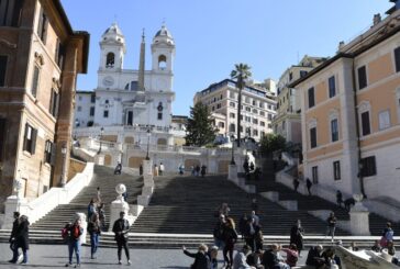 Turismo, a ferragosto prenotate 89,6% delle camere online