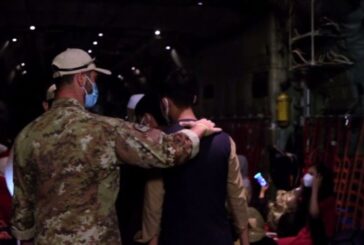 Ultimo volo dall'Afghanistan, Guerini "Evacuati 4.890 cittadini"