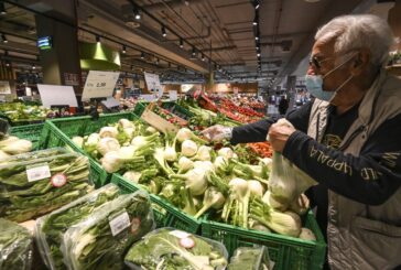 Ad agosto accelera l'inflazione, +2,1% su base annua