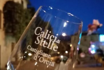I vini Orcia Doc nel calice, e lo sguardo verso il cielo