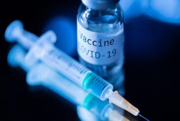 Vaccino: terze dosi anche negli hub aziendali