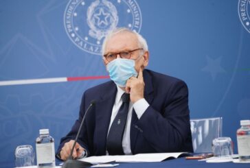 Bianchi "Senza mascherina a scuola se tutti vaccinati è un obiettivo"