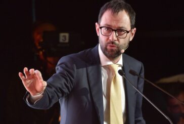Prosek, Patuanelli "Ci opporremo ad errata e assurda decisione"