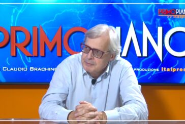 Sgarbi "Gli italiani si vaccinano, il green pass è inutile"