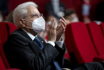Mattarella "Bersaglieri esempio virtù che hanno scritto storia d'Italia"