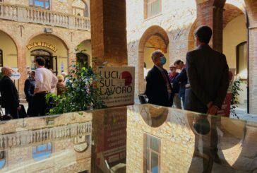 Chiusa a Montepulciano “Luci sul lavoro”