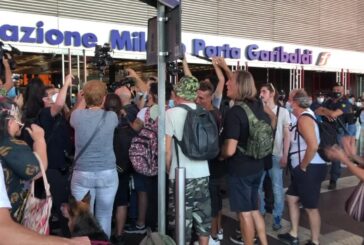 Un flop le manifestazioni No Vax nelle stazioni