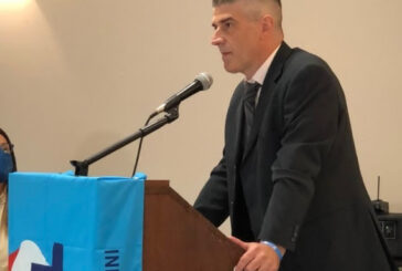 Tamponi per gli studenti, attese estenuanti per un appuntamento