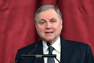 Visco "Politica monetaria accomodante finchè necessario"