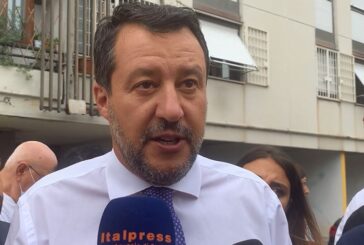 Salvini "Mettere per iscritto che nessuno pagherà più tasse"