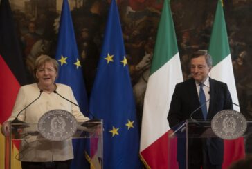 Draghi "Merkel determinante per l'Ue, ci mancherà"